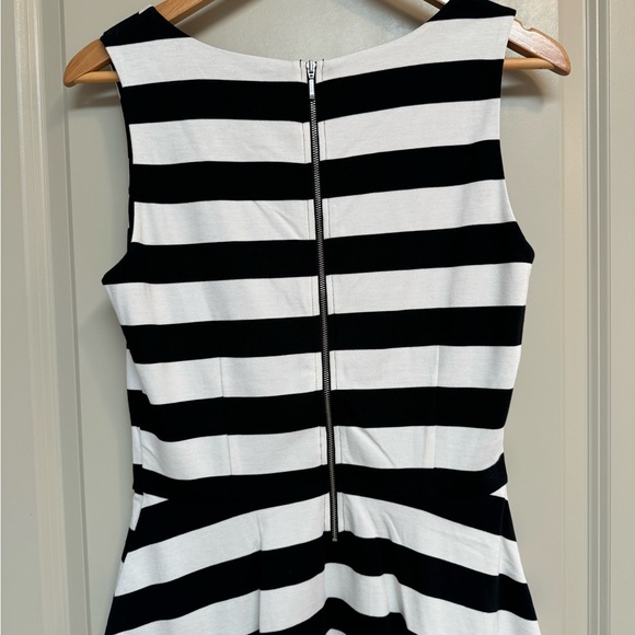 Women's peplum blouse - Picture 3 of 3